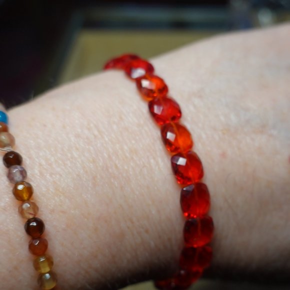 (NWT) Red Quartz Cushion Cut Briolette Bracelet - Picture 4 of 12